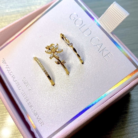 gold cake Jewelry Set Of 3 Brand New Gold Cake Hand Painted Rings